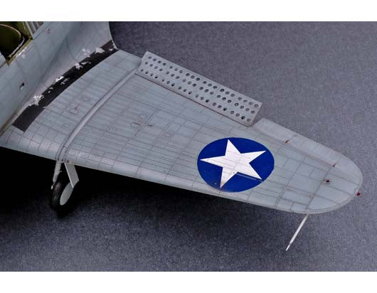 NAVY SBD-5/A-24B DAUNTLESS 1/32