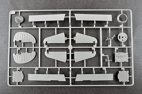 1/32 P-40E War Hawk