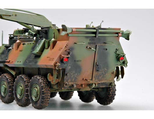 LAV-R LIGHT ARMORED VEHICLE RECOVRY 1/35