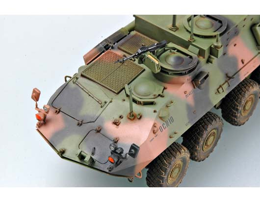 LAV-C2 COMMAND AND CONTROL VEHICLE 1/35