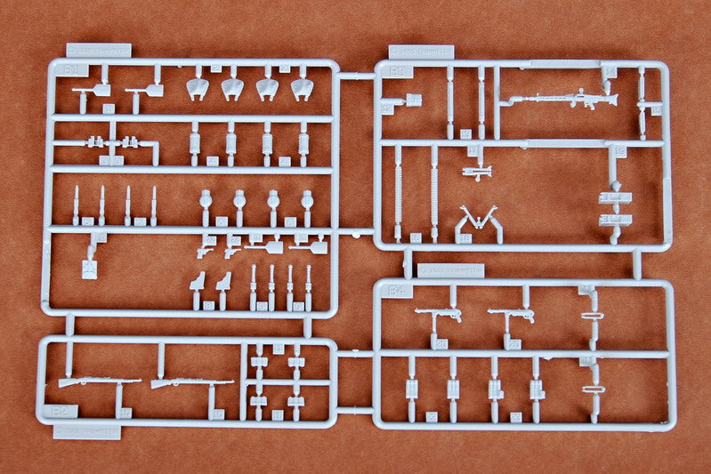 FIGURES: GERMAN KARL GUN ARTILLERY 1/35