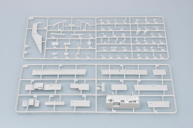 Trumpeter USS Abraham Lincoln CVN72 Aircraft Carrier (1/700 Scale)