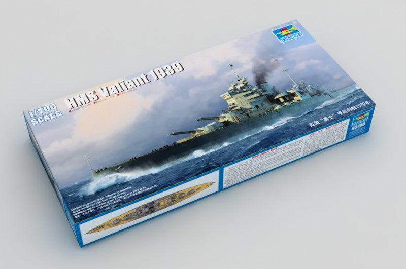 HMS VALIANT 1939 1/700