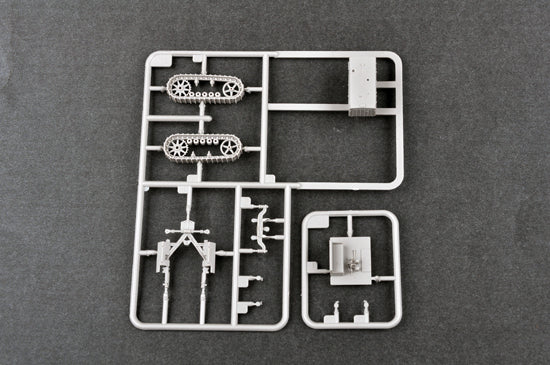 RUSSIAN CHTZ S-65 TRACTOR 1/72