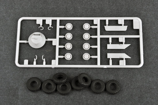 RUSSIAN BTR-70 APC EARLY VERSION 1/72