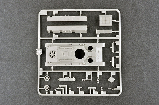 SOVIET T-28 MEDIUM TANK (RIVETED) 1/72