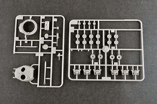 US M4A3E8 W/105MM M41/72