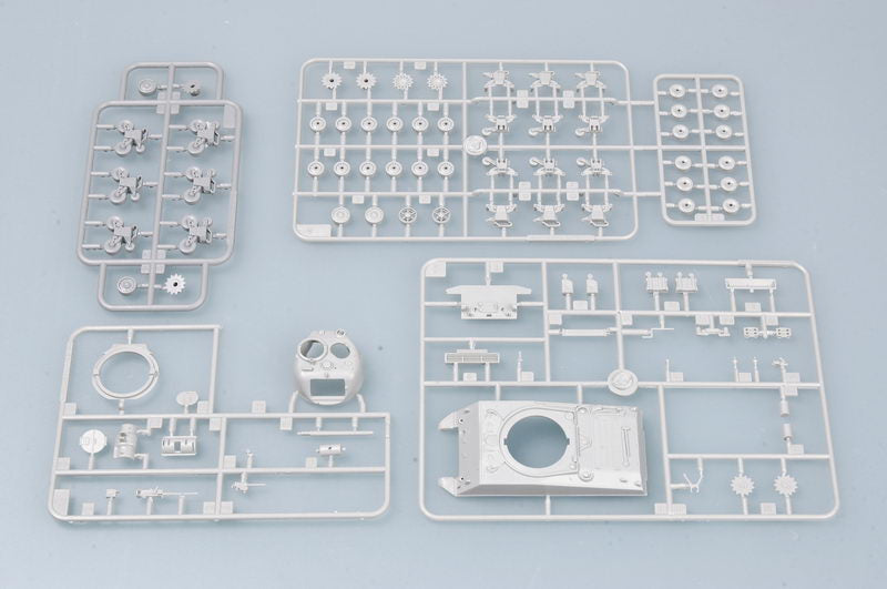 M4A3 TANK 1/72