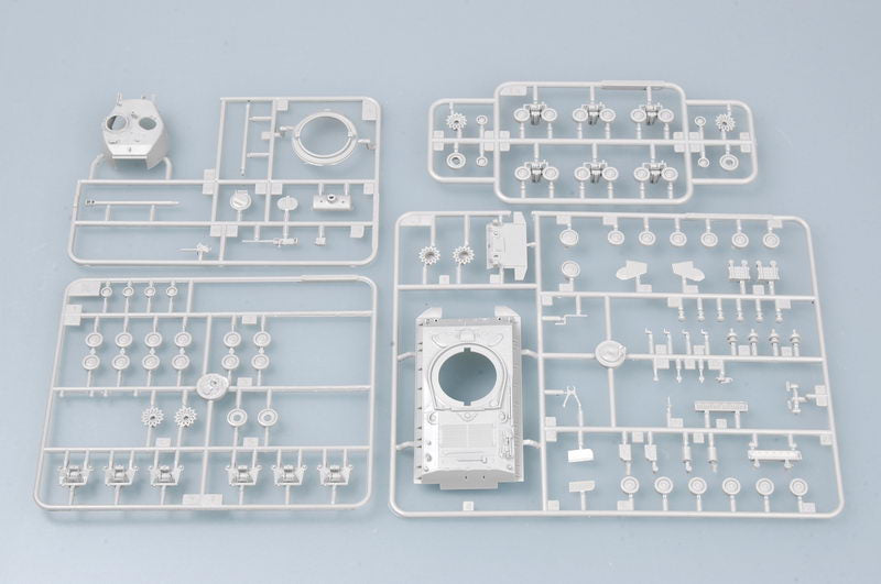 M4A3E8 TANK (T66 TRACK) 1/72