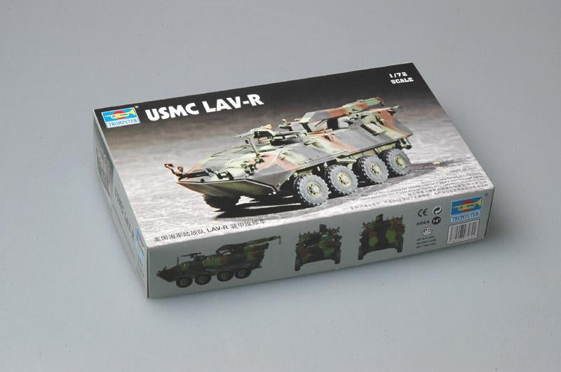 LIGHT ARMORED VEHICLE-RECOV LAV-R 1/72