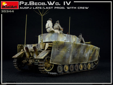 1/35 Miniart WWII PzBeobWg IV Ausf J Late/Last Production Tank w/5 Crew (2 in 1)